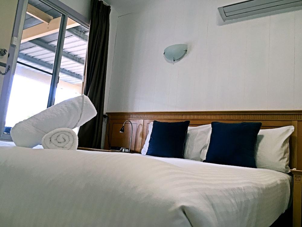 Motel Apollo 3*